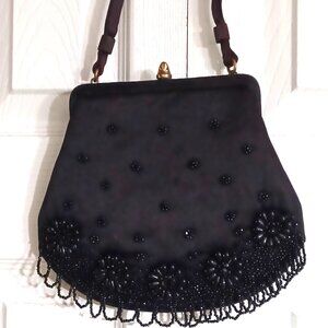 VINTAGE Soure of New York Black Beaded Purse New York fringe bottom